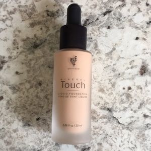 Brand new liquid foundation